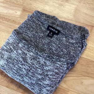 Ladies Torrid Raglan Sleeve Lightweight‎ Sweater - Distressed - 0